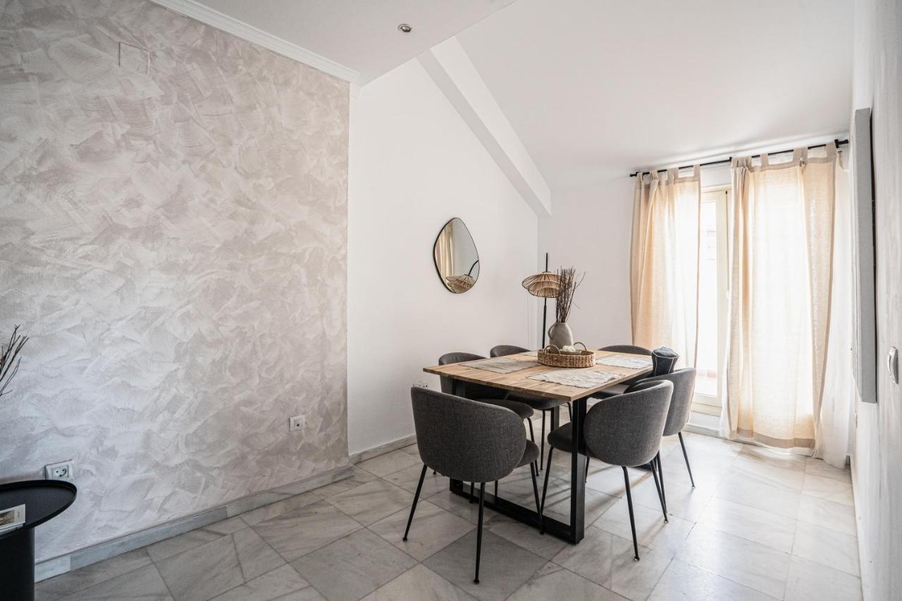 Stay U-Nique Apartments Plaza Constitucion Malaga Bagian luar foto