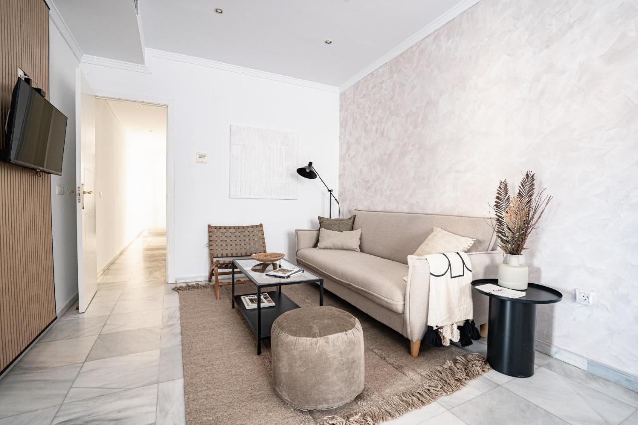 Stay U-Nique Apartments Plaza Constitucion Malaga Bagian luar foto