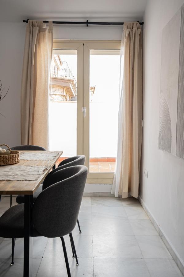 Stay U-Nique Apartments Plaza Constitucion Malaga Bagian luar foto