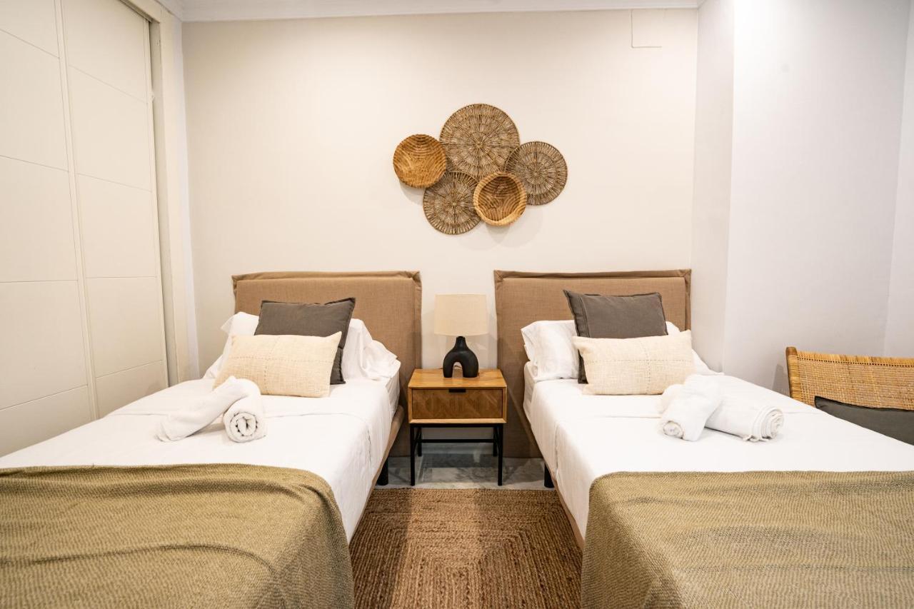 Stay U-Nique Apartments Plaza Constitucion Malaga Bagian luar foto