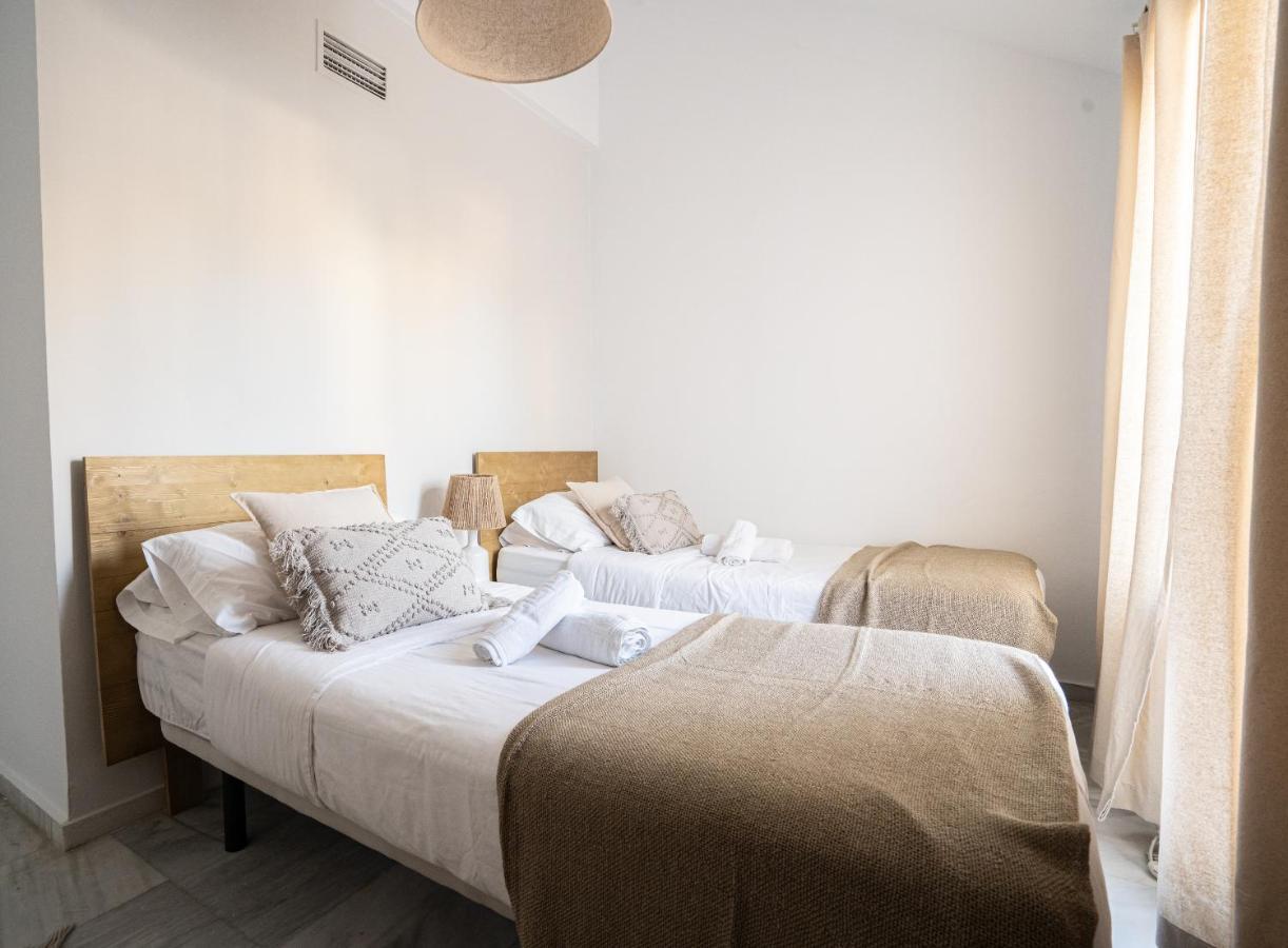 Stay U-Nique Apartments Plaza Constitucion Malaga Bagian luar foto