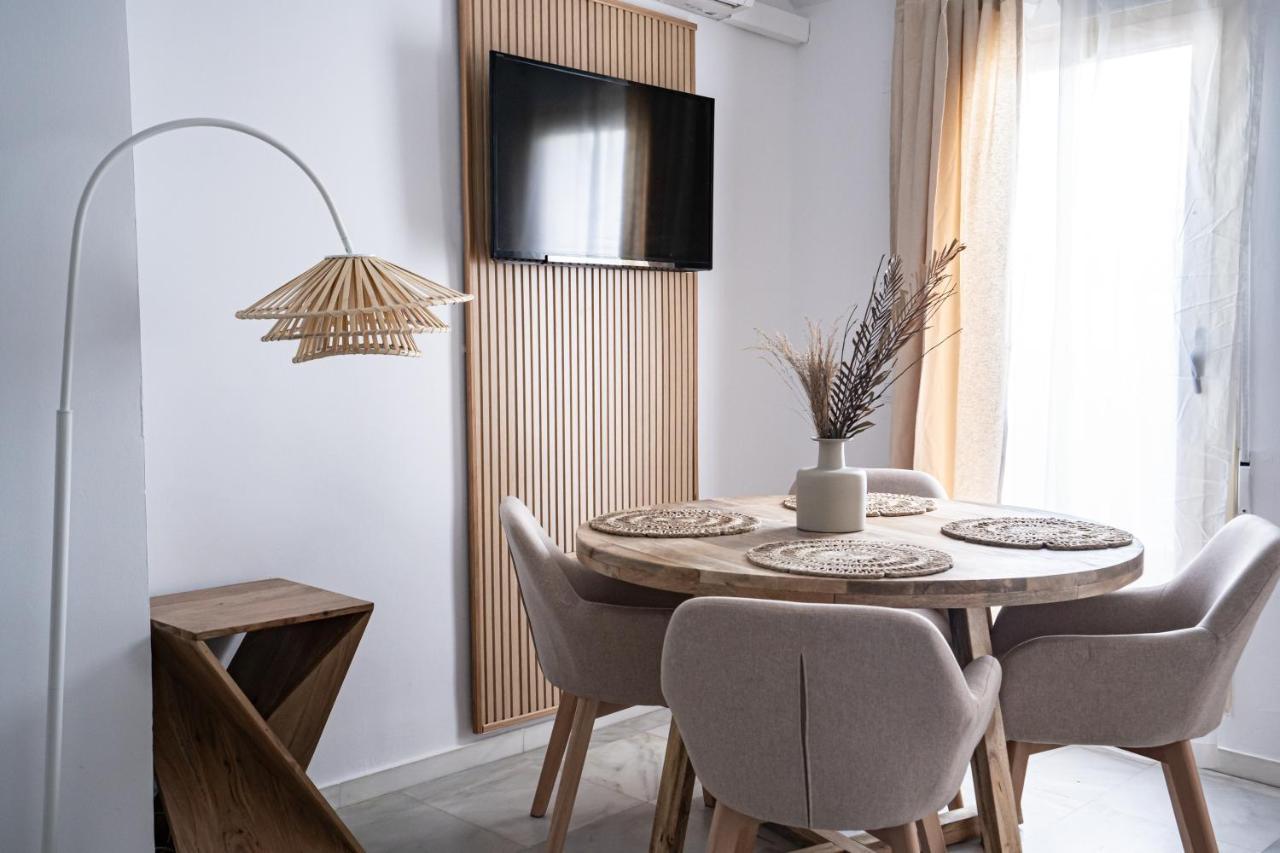 Stay U-Nique Apartments Plaza Constitucion Malaga Bagian luar foto